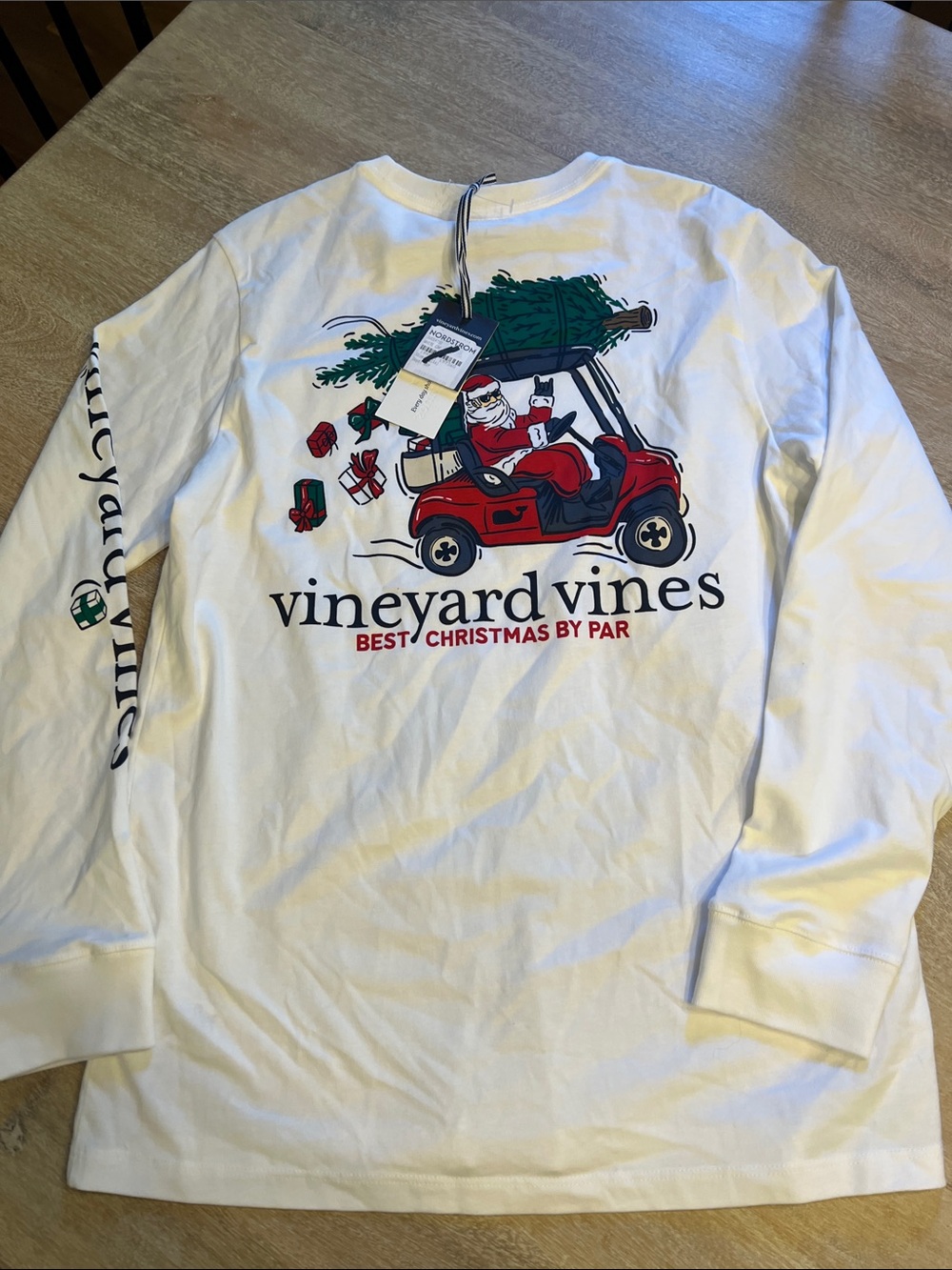 Vineyard Comes golfing Santa tee NWT large 16
